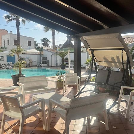 Villa Con Piscina Uso Esclusivo 马扎拉德尔瓦洛 外观 照片