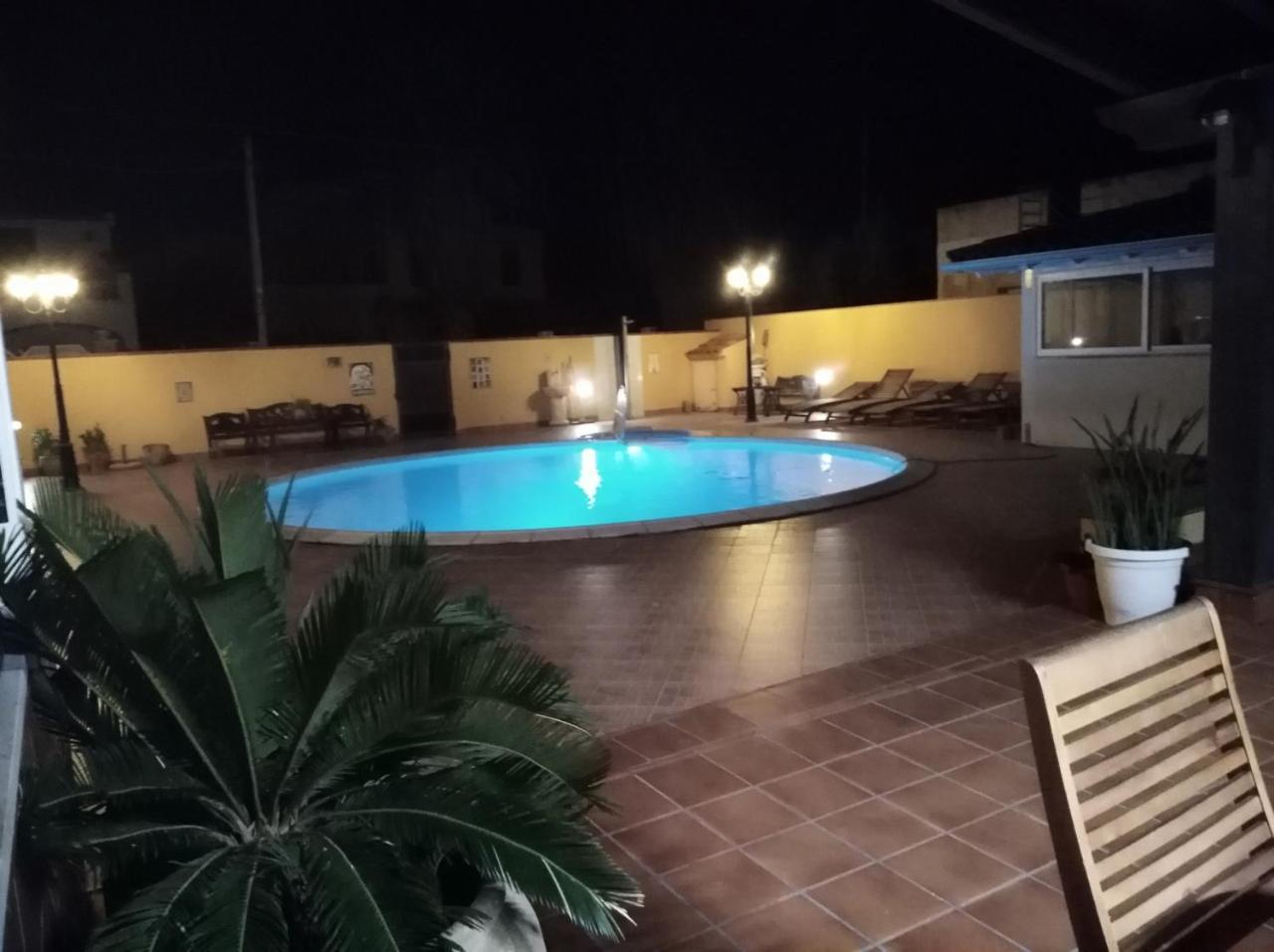 Villa Con Piscina Uso Esclusivo 马扎拉德尔瓦洛 外观 照片
