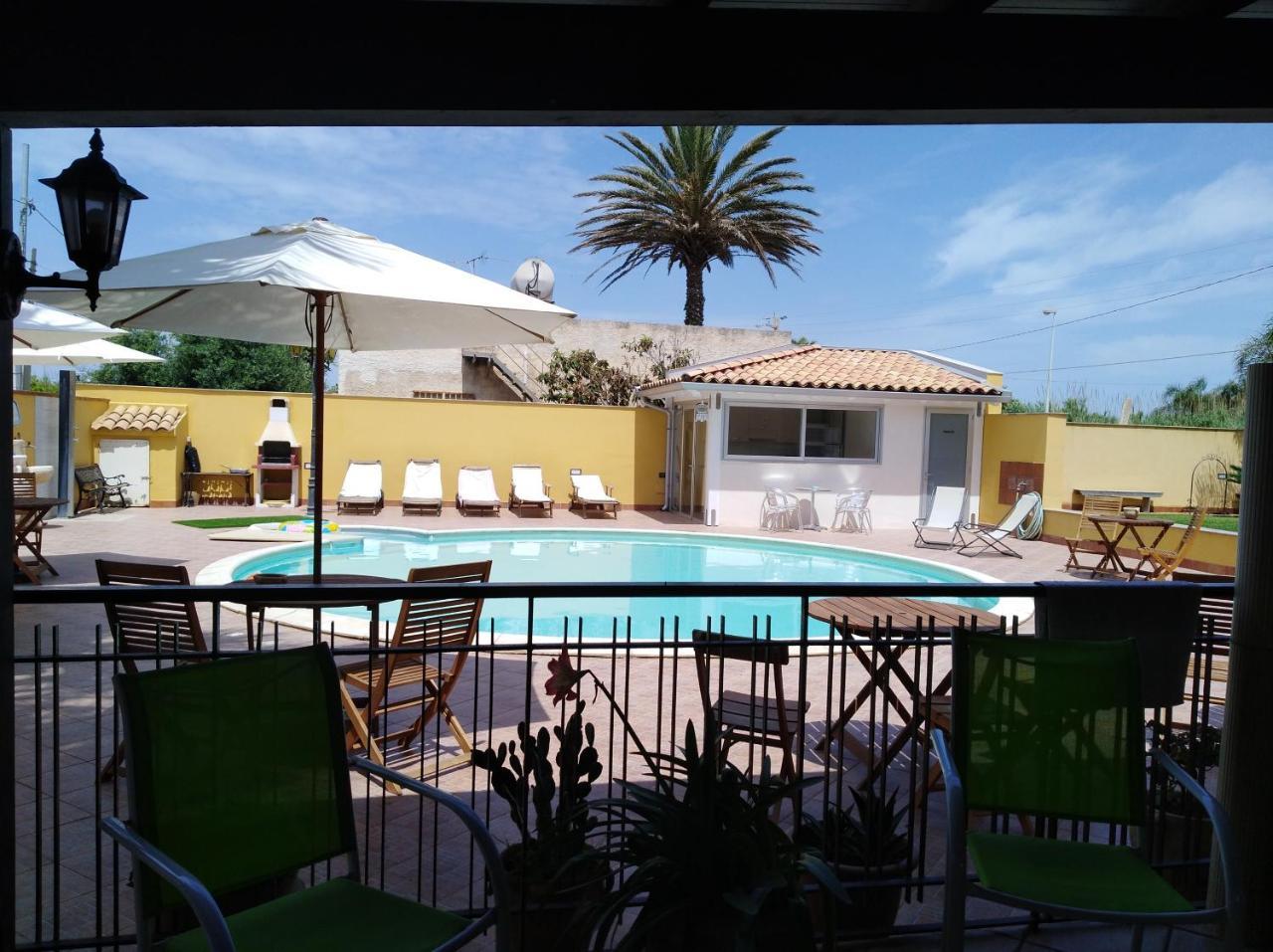 Villa Con Piscina Uso Esclusivo 马扎拉德尔瓦洛 外观 照片