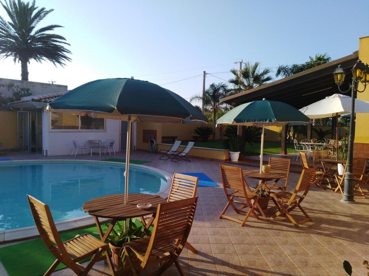 Villa Con Piscina Uso Esclusivo 马扎拉德尔瓦洛 外观 照片
